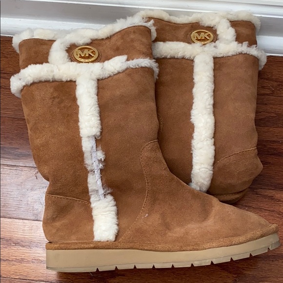 Michael Kors boots, genuine sheep fur - Picture 5 of 7